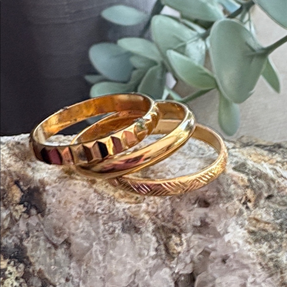 Vintage Avon 90s GoldPlated Ring Trio | Textured & Stackable Size 8 NIB 234 - Picture 6 of 13